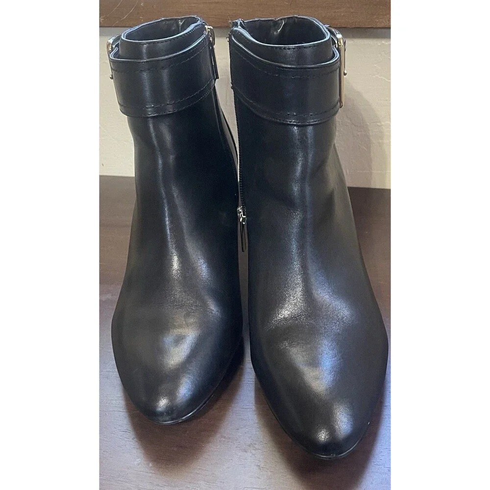 Bandolino black leather